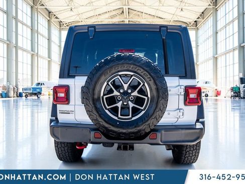 Used 2024 Jeep Wrangler Unlimited Rubicon image 31