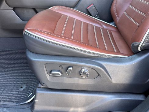 Used 2024 GMC Sierra 3500 Denali Ultimate AWD/4WD image 26