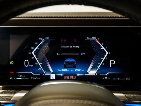 Used 2023 BMW 760i xDrive w/ Luxury Rear Seating Package image 33