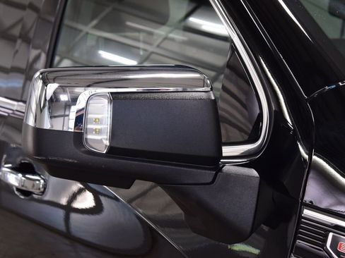 Used 2024 GMC Sierra 1500 Denali AWD/4WD image 18