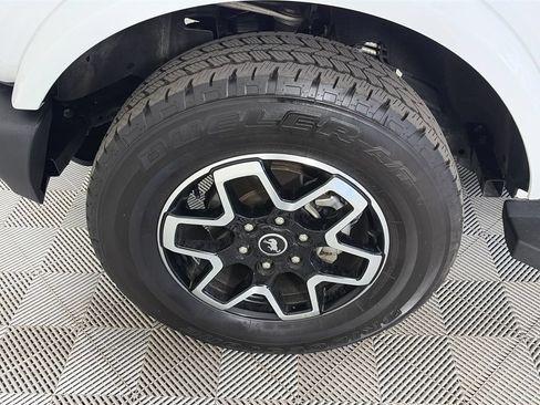 Certified 2022 Ford Bronco Outer Banks AWD/4WD image 8