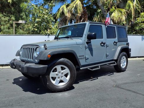 Used 2015 Jeep Wrangler Unlimited Sport w/ Quick Order Package 24S AWD/4WD image 21