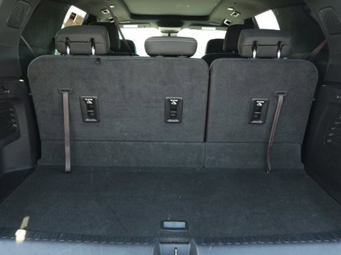 Used 2025 Chevrolet Traverse LT w/ Enhanced Driving Package image 10