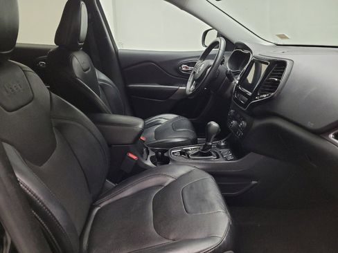 Used 2019 Jeep Cherokee Limited AWD/4WD image 21