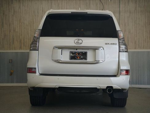 Used 2016 Lexus GX 460 w/ Premium Package AWD/4WD image 9