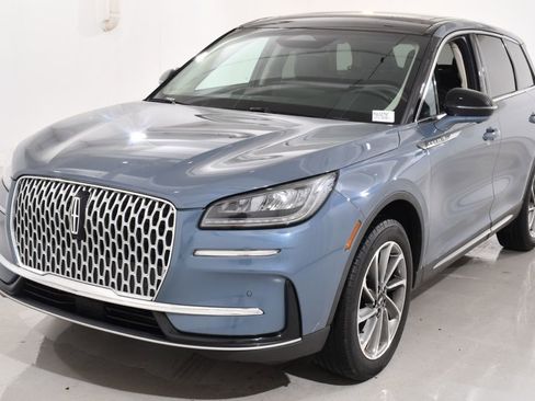Used 2023 Lincoln Corsair AWD w/ Equipment Group 101A image 2