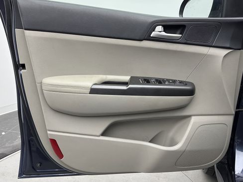 Used 2020 Kia Sportage LX image 10