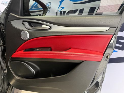 Used 2018 Alfa Romeo Stelvio Ti Sport image 25