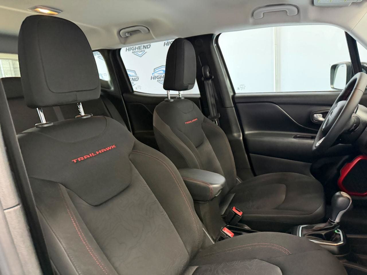 Used 2023 Jeep Renegade Trailhawk AWD/4WD image 26
