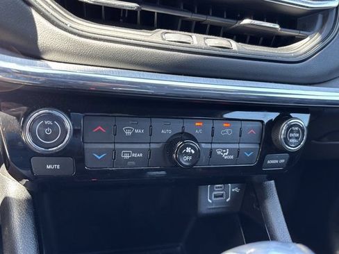 Used 2022 Jeep Compass Limited AWD/4WD image 29