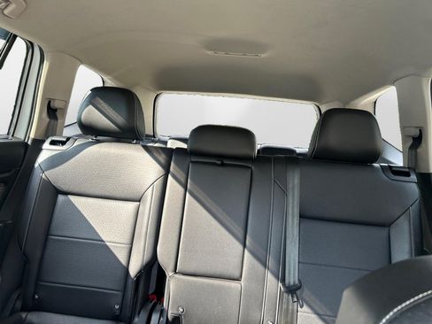 Used 2021 Volkswagen Atlas SE FWD image 12