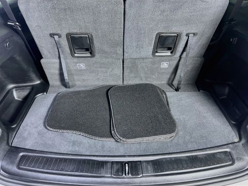 Used 2023 Jeep Grand Cherokee L Laredo image 26