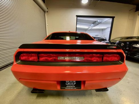 Used 2009 Dodge Challenger SRT8 w/ SRT Option Group II image 15