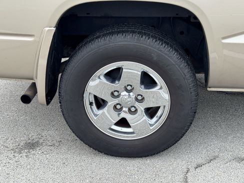 Used 2005 Dodge Dakota Laramie image 36