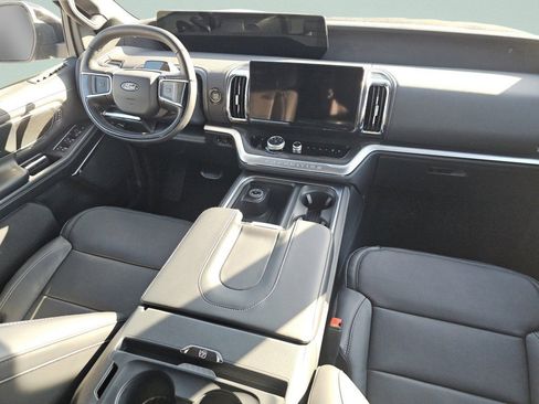 New 2025 Ford Expedition Max Platinum w/ Stealth Performance Package image 28