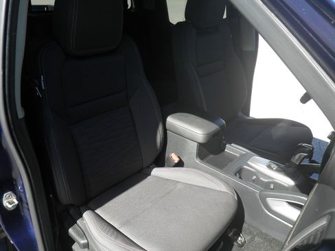 Used 2022 Nissan Frontier SV image 21