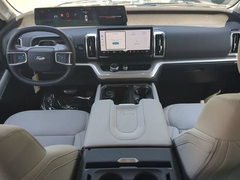 New 2027 Ford Expedition Platinum AWD/4WD image 15