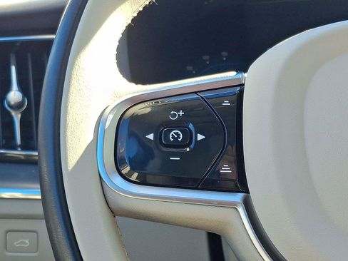 Certified 2023 Volvo XC60 B5 Core w/ Climate Package image 23