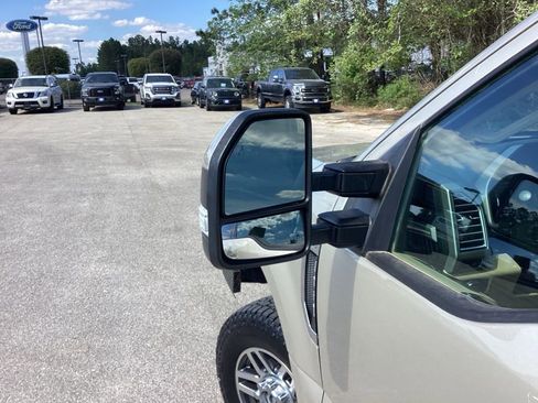 Used 2017 Ford F350 Lariat w/ Lariat Value Package image 21