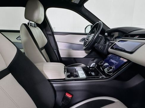Used 2023 Land Rover Range Rover Velar R-Dynamic S image 28