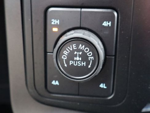 Used 2024 Ford F150 Lariat w/ Equipment Group 502A High image 28