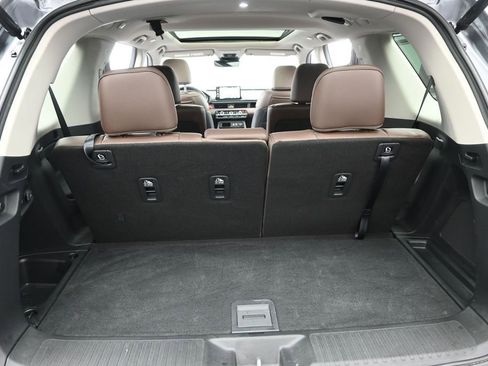 Used 2025 Honda Pilot Elite image 17