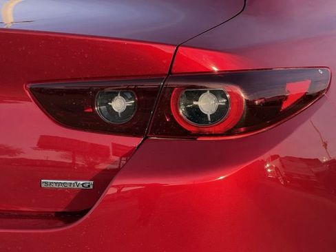 Used 2025 MAZDA MAZDA3 s image 8