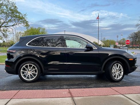 Used 2019 Porsche Cayenne Base AWD 4dr SUV image 16