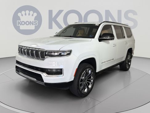 Used 2023 Jeep Grand Wagoneer Series III AWD/4WD image 1