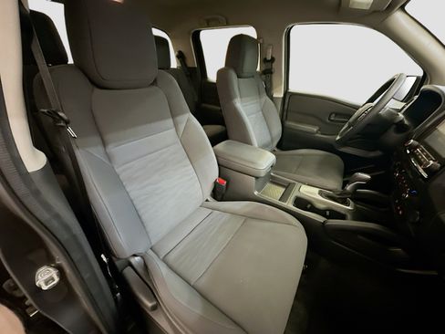 Used 2022 Nissan Frontier S w/ Technology Package image 31