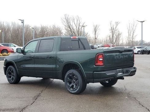 New 2026 RAM 1500 4x4 Crew Cab image 7
