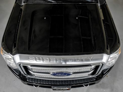 Used 2016 Ford F250 Platinum w/ FX4 Off-Road Package image 38