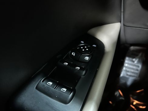 Used 2021 Lincoln Nautilus Reserve image 21