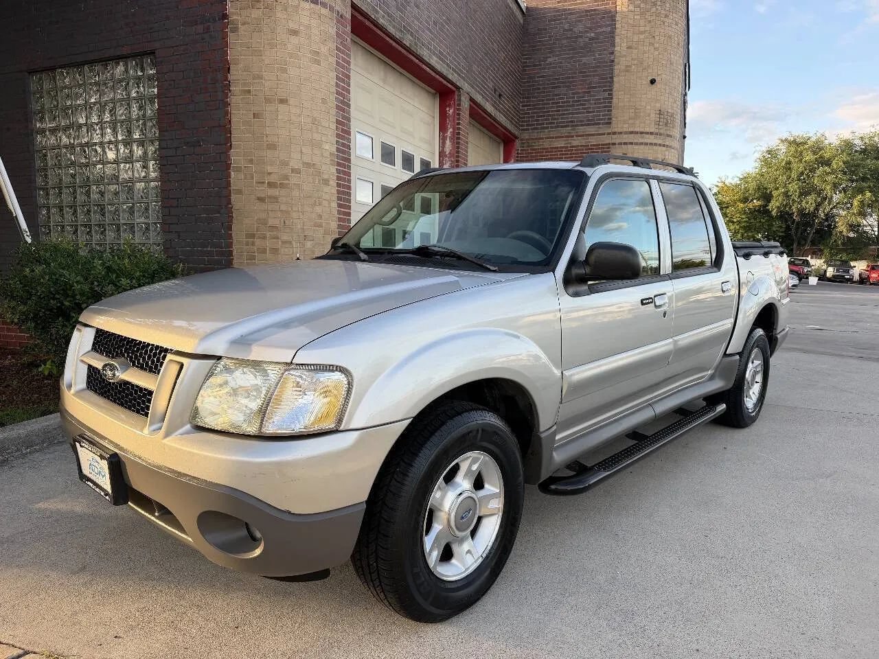 Used 2003 Ford Explorer Sport Trac XLT RWD image 1