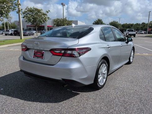 Certified 2022 Toyota Camry LE FWD image 4