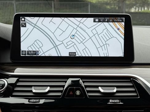 Certified 2023 BMW 530e w/ Convenience Package image 27