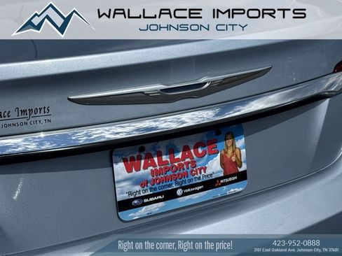 Used 2014 Chrysler 200 Limited FWD image 10