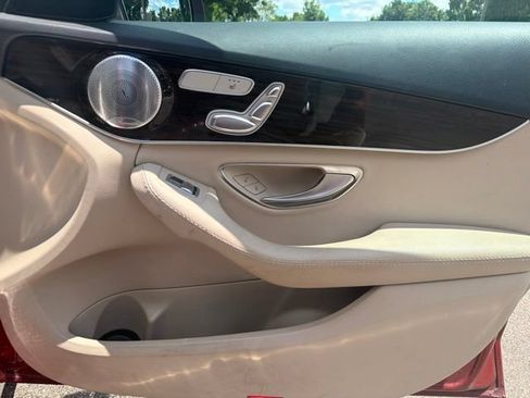 Used 2017 Mercedes-Benz C 300 4MATIC Sedan image 31