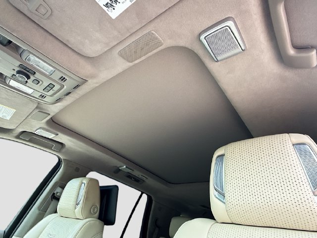 Used 2024 Cadillac Escalade Sport Platinum AWD/4WD image 30