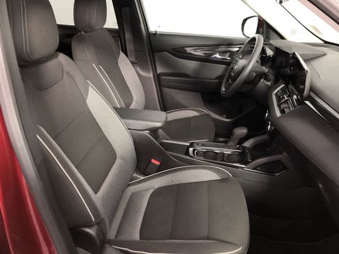 Used 2025 Chevrolet TrailBlazer LT image 18