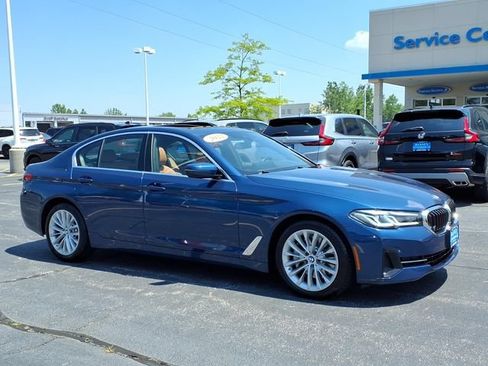 Used 2022 BMW 530i xDrive w/ Convenience Package AWD/4WD image 3
