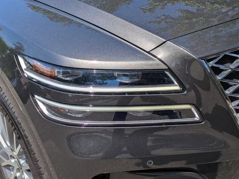Used 2024 Genesis GV80 2.5T AWD/4WD image 29