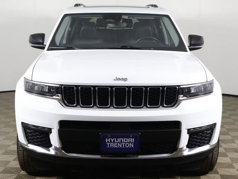 Used 2022 Jeep Grand Cherokee L Limited AWD/4WD image 14