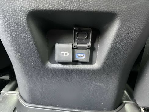Used 2022 Toyota RAV4 XLE w/ Convenience Package AWD/4WD image 20
