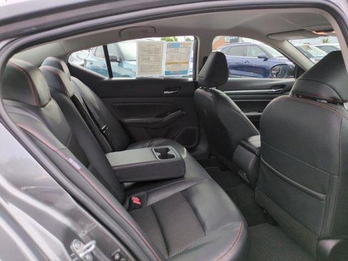 Used 2025 Nissan Altima 2.5 SR FWD image 26
