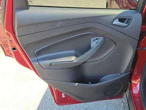 Used 2019 Ford Escape SE FWD image 9