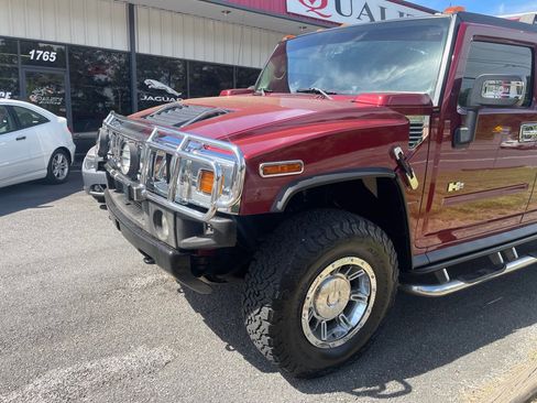 Used 2004 HUMMER H2 w/ Preferred Equipment Group image 5