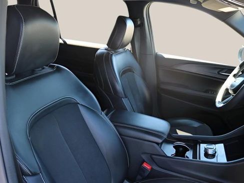 Used 2024 Jeep Grand Cherokee L Laredo image 21