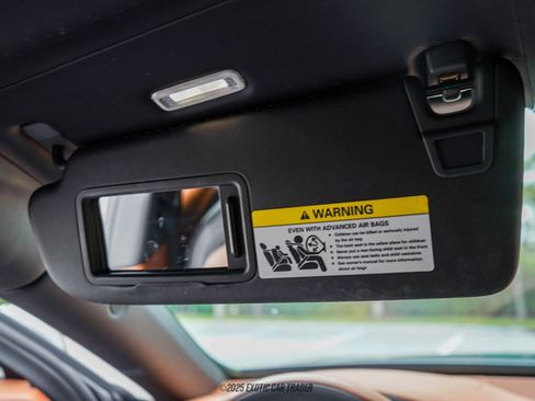 Used 2022 Bentley Flying Spur Plug-In Hybrid image 45