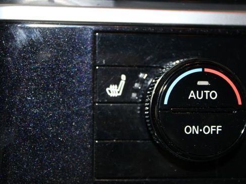 Used 2024 Nissan Pathfinder SL AWD/4WD image 53